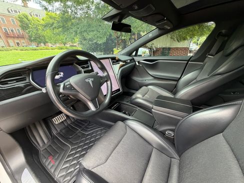 Used 2018 Tesla Model S 75D AWD/4WD image 4
