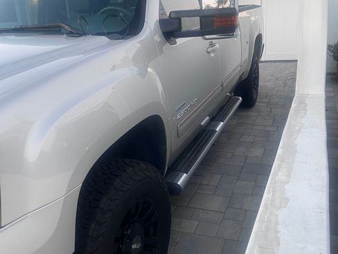 Used 2008 GMC Sierra 2500 SLT w/ Convenience Package RWD image 5