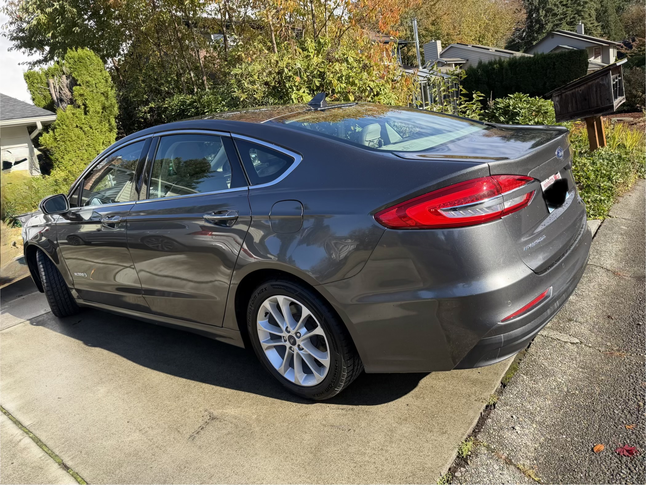 Used 2019 Ford Fusion SEL FWD image 5