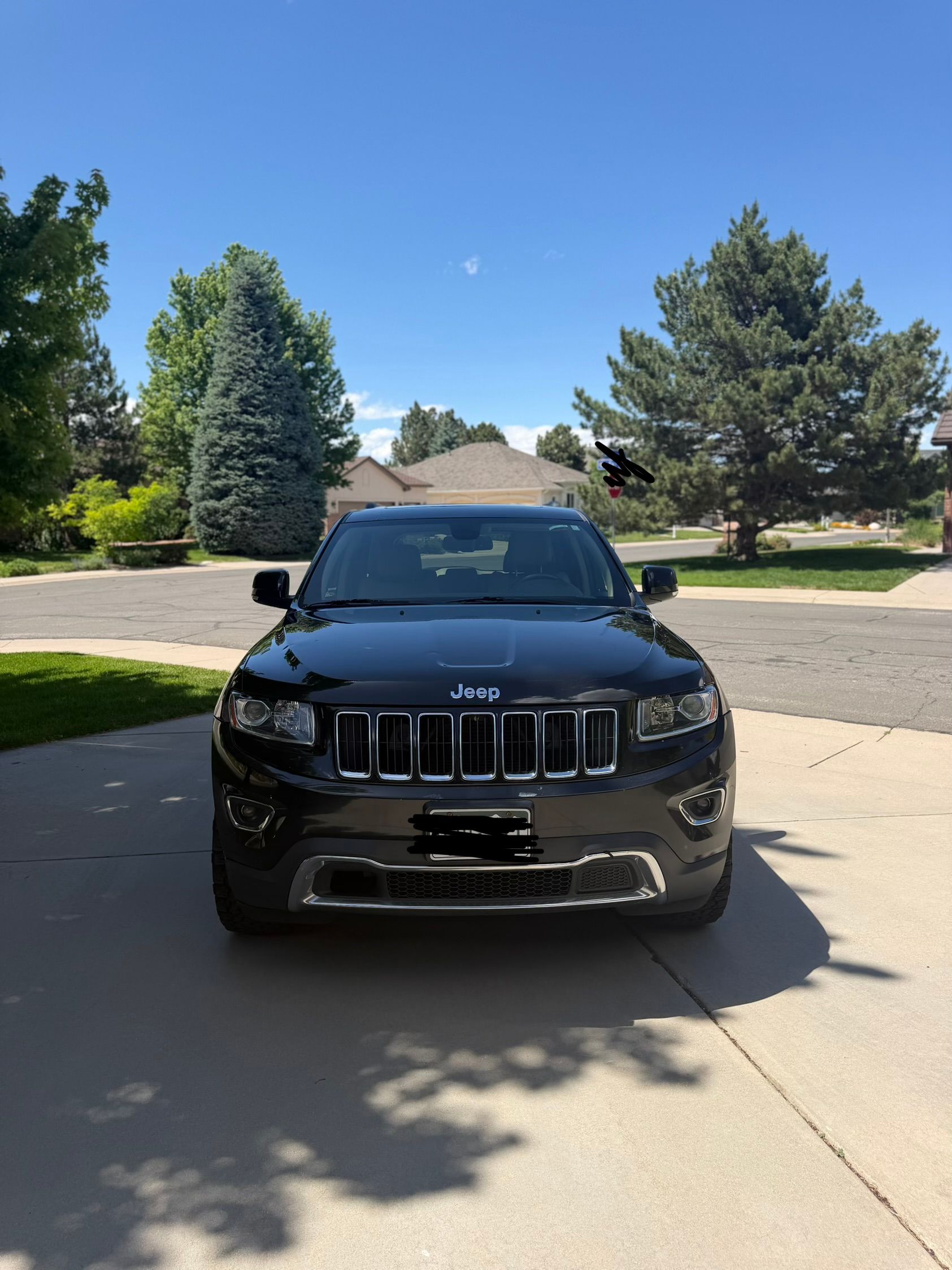 Used 2014 Jeep Grand Cherokee Limited AWD/4WD image 2