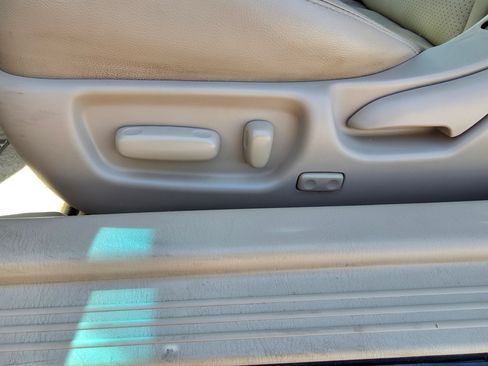 Used 2008 Toyota Solara SLE image 16