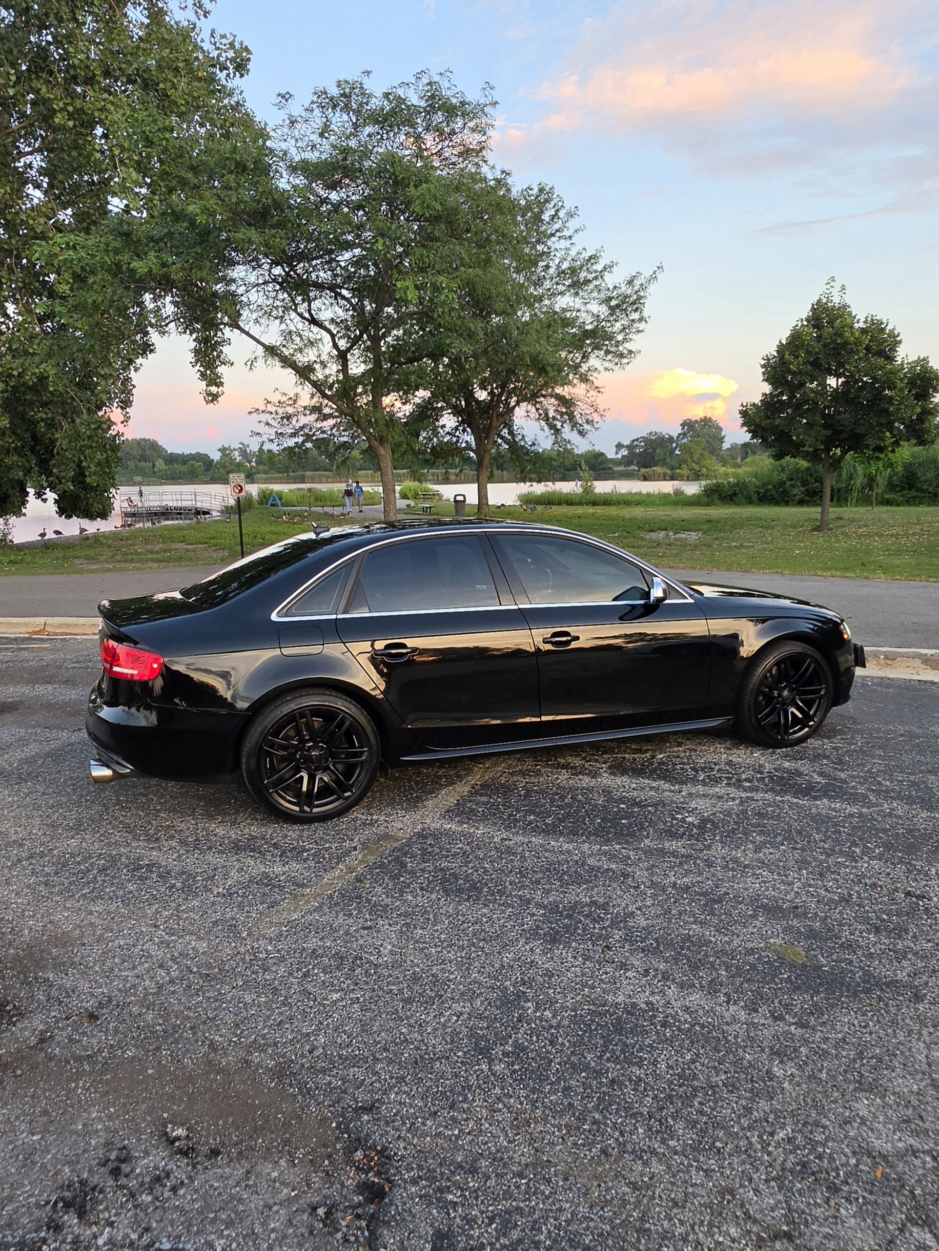 Used 2010 Audi S4 Prestige w/ Prestige Pkg AWD/4WD image 9