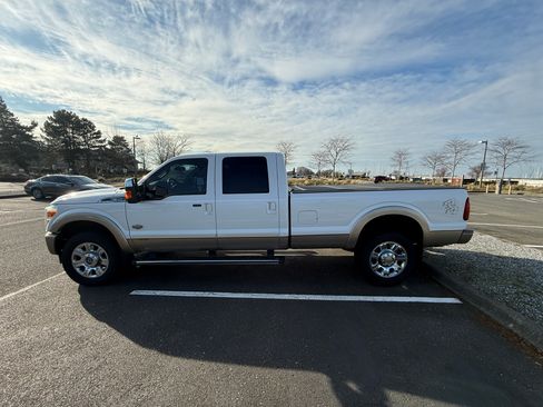 Used 2013 Ford F350 King Ranch w/ King Ranch w/Chrome Pkg image 8