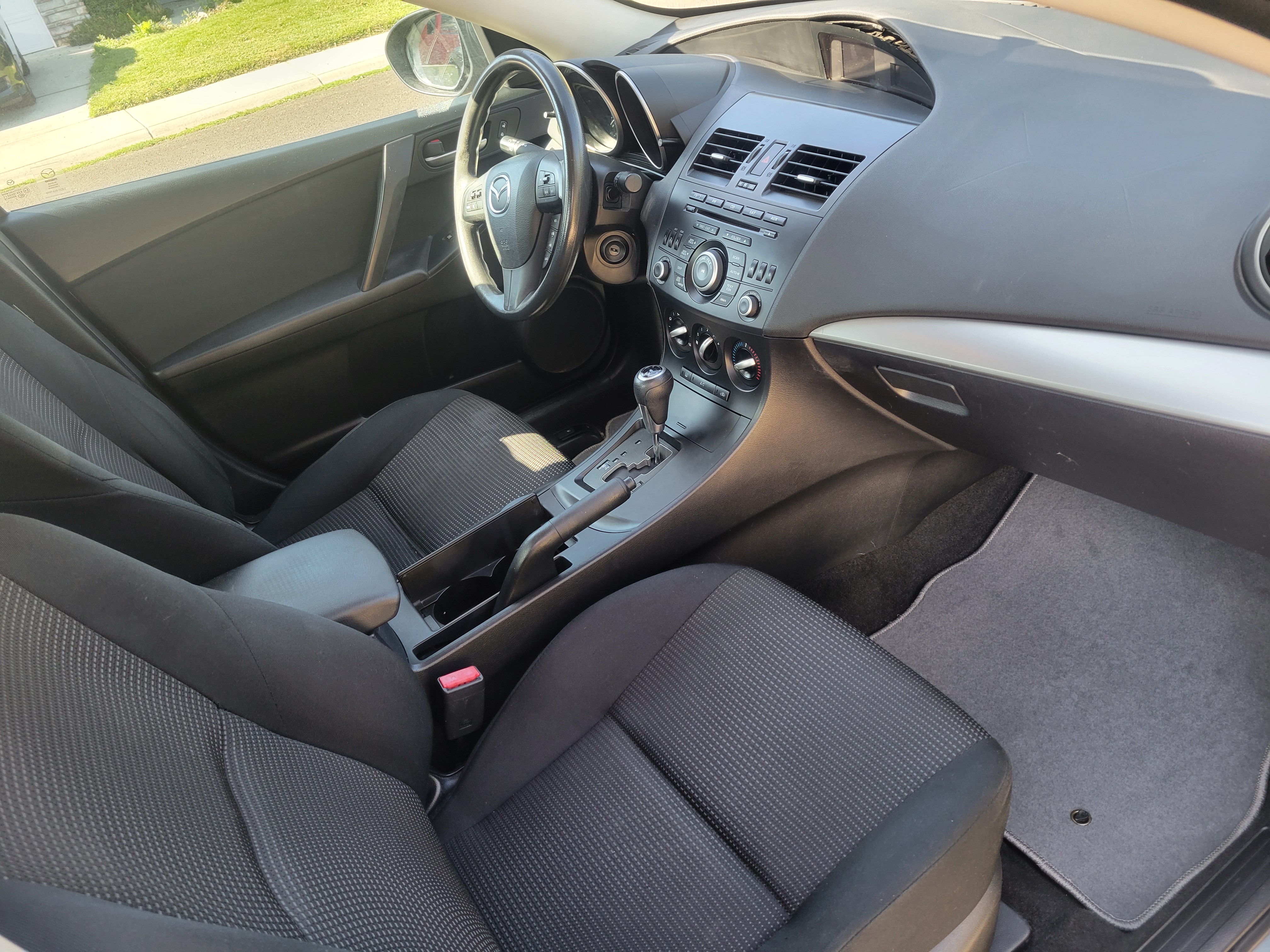 Used 2013 MAZDA MAZDA3 i Sport FWD image 15