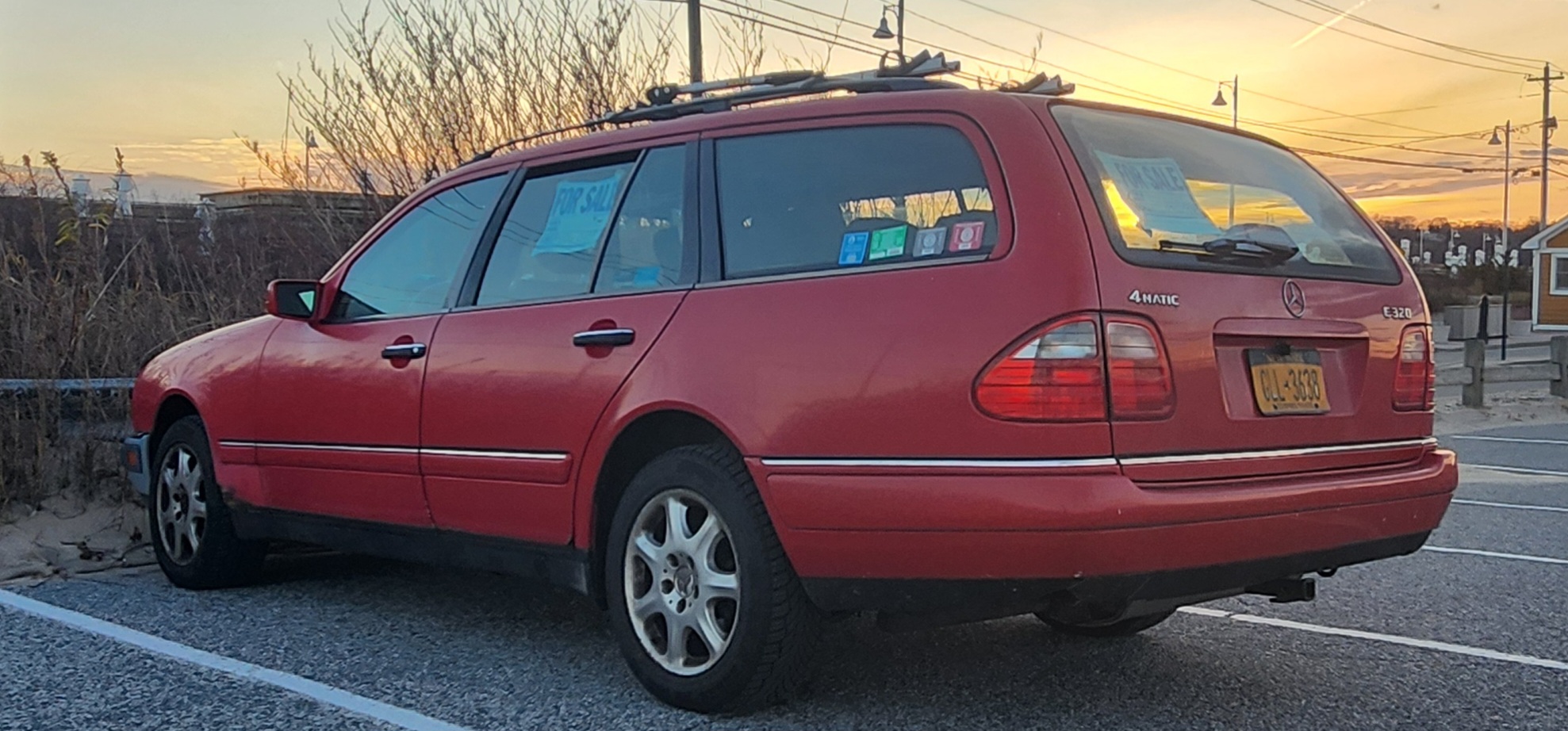 Used 1999 Mercedes-Benz E 320 4MATIC Wagon image 2