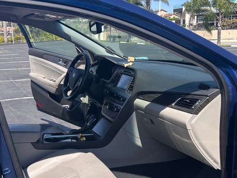 Used 2015 Hyundai Sonata Limited w/ Option Group 05 image 13
