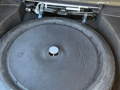 Used 2018 Land Rover Range Rover Sport HSE image 26