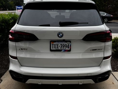 Used 2023 BMW X5 xDrive45e w/ Executive Package AWD/4WD image 2
