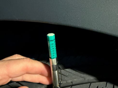 Used 2021 Tesla Model Y Performance image 4