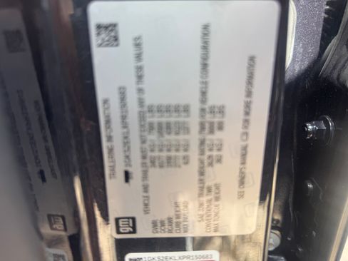 Used 2023 GMC Yukon Denali Ultimate AWD/4WD image 8