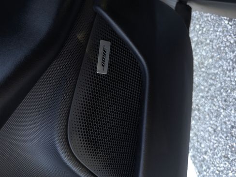 Used 2022 Porsche Taycan image 14