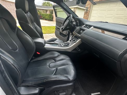 Used 2013 Land Rover Range Rover Evoque Prestige image 13