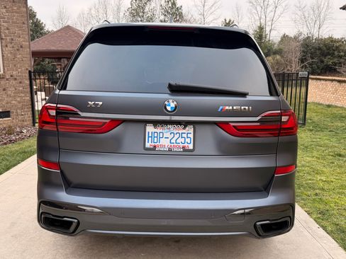 Used 2021 BMW X7 M50i image 2
