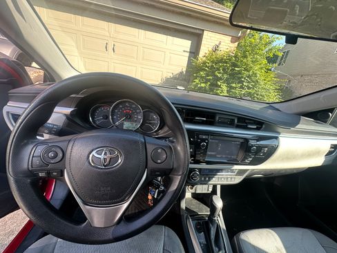 Used 2014 Toyota Corolla LE FWD image 14