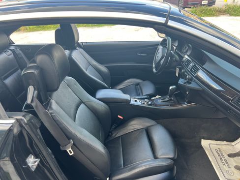 Used 2011 BMW 335i Convertible image 6