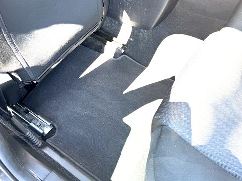 Used 2015 MAZDA MAZDA3 i Sport image 13