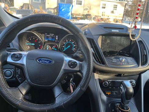 Used 2016 Ford Escape SE w/ SE Leather Comfort Package image 10