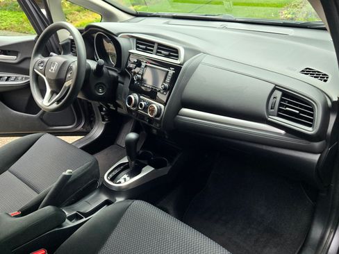 Used 2018 Honda Fit LX image 6