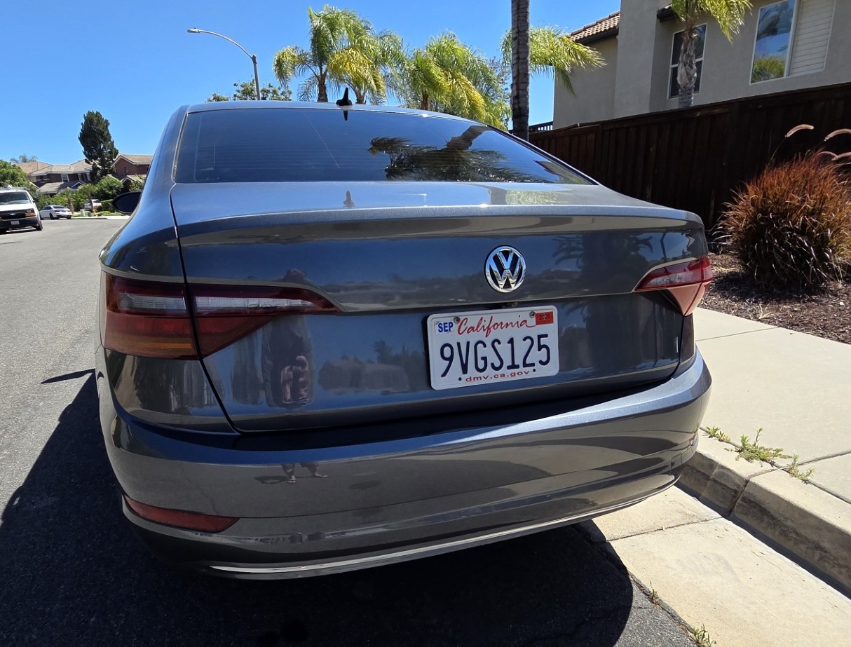 Used 2019 Volkswagen Jetta S w/ Driver Assistance Package FWD image 9