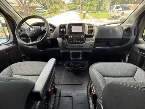 Used 2023 RAM ProMaster 2500 image 10