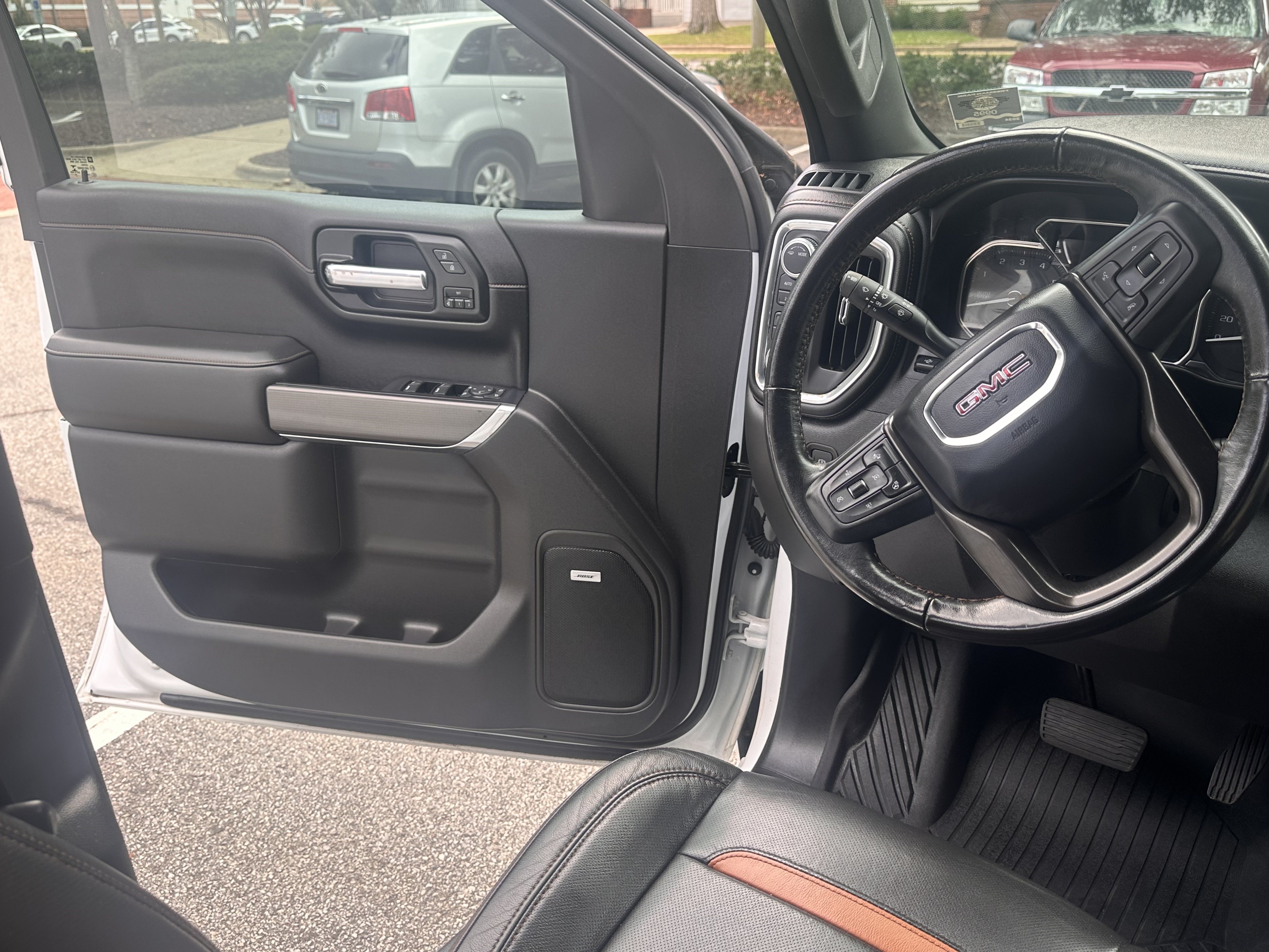 Used 2020 GMC Sierra 1500 AT4 w/ AT4 Premium Package AWD/4WD image 15