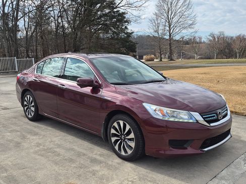 Used 2015 Honda Accord Touring image 1
