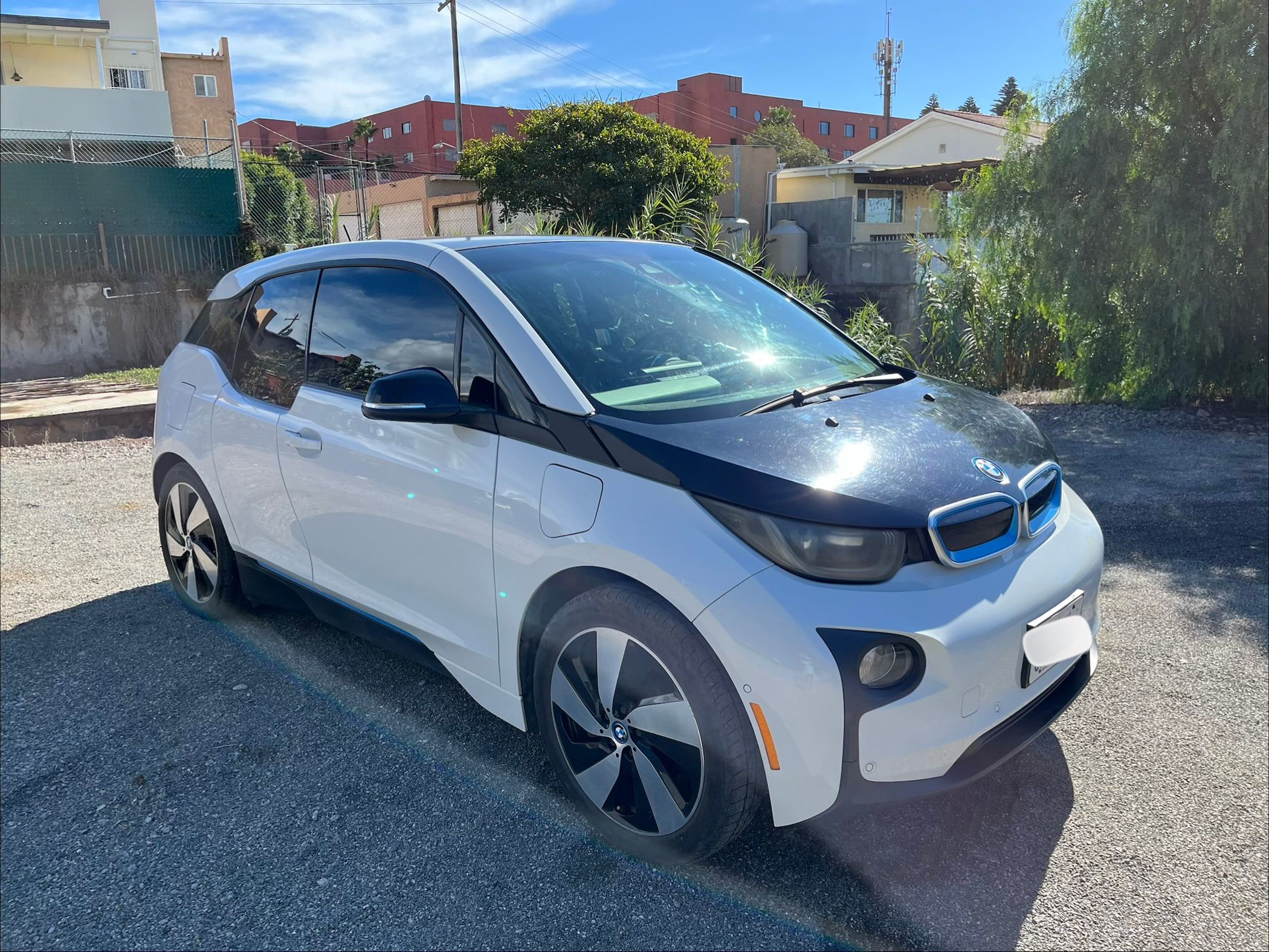 Used 2015 BMW i3 w/ Range Extender RWD image 9
