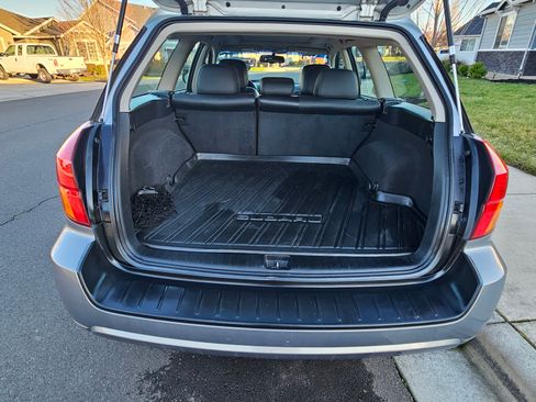 Used 2007 Subaru Outback 2.5i Limited image 8