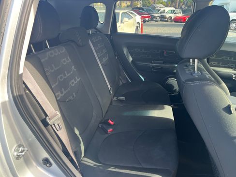 Used 2013 Kia Soul + w/ Audio Pkg FWD image 15