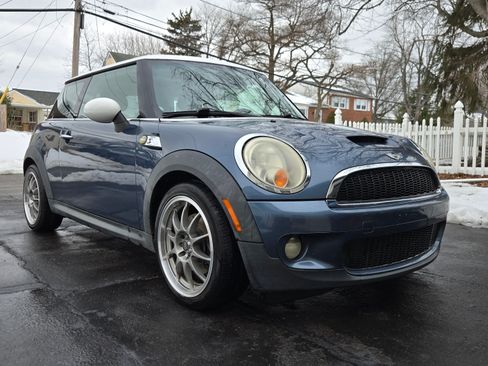 Used 2010 MINI Cooper S image 1