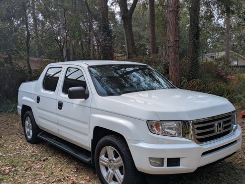 Used 2013 Honda Ridgeline RT image 1