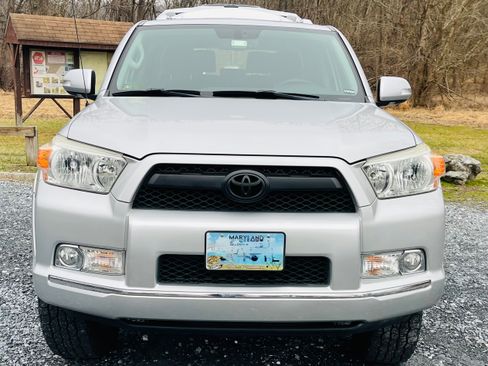 Used 2012 Toyota 4Runner SR5 w/ Convenience Pkg image 5