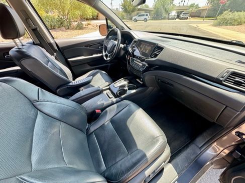 Used 2019 Honda Pilot Elite image 12