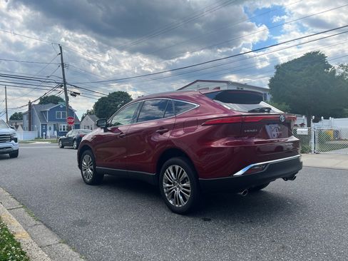 Used 2021 Toyota Venza XLE w/ Softex Package AWD/4WD image 21