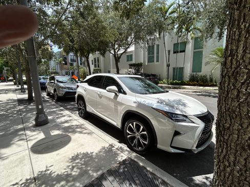 Used 2018 Lexus RX 350 FWD w/ Premium Package image 1