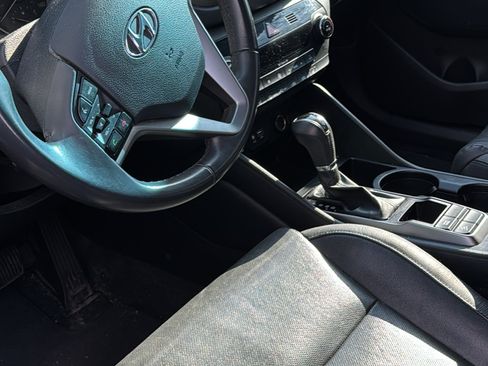 Used 2017 Hyundai Tucson SE Plus image 4