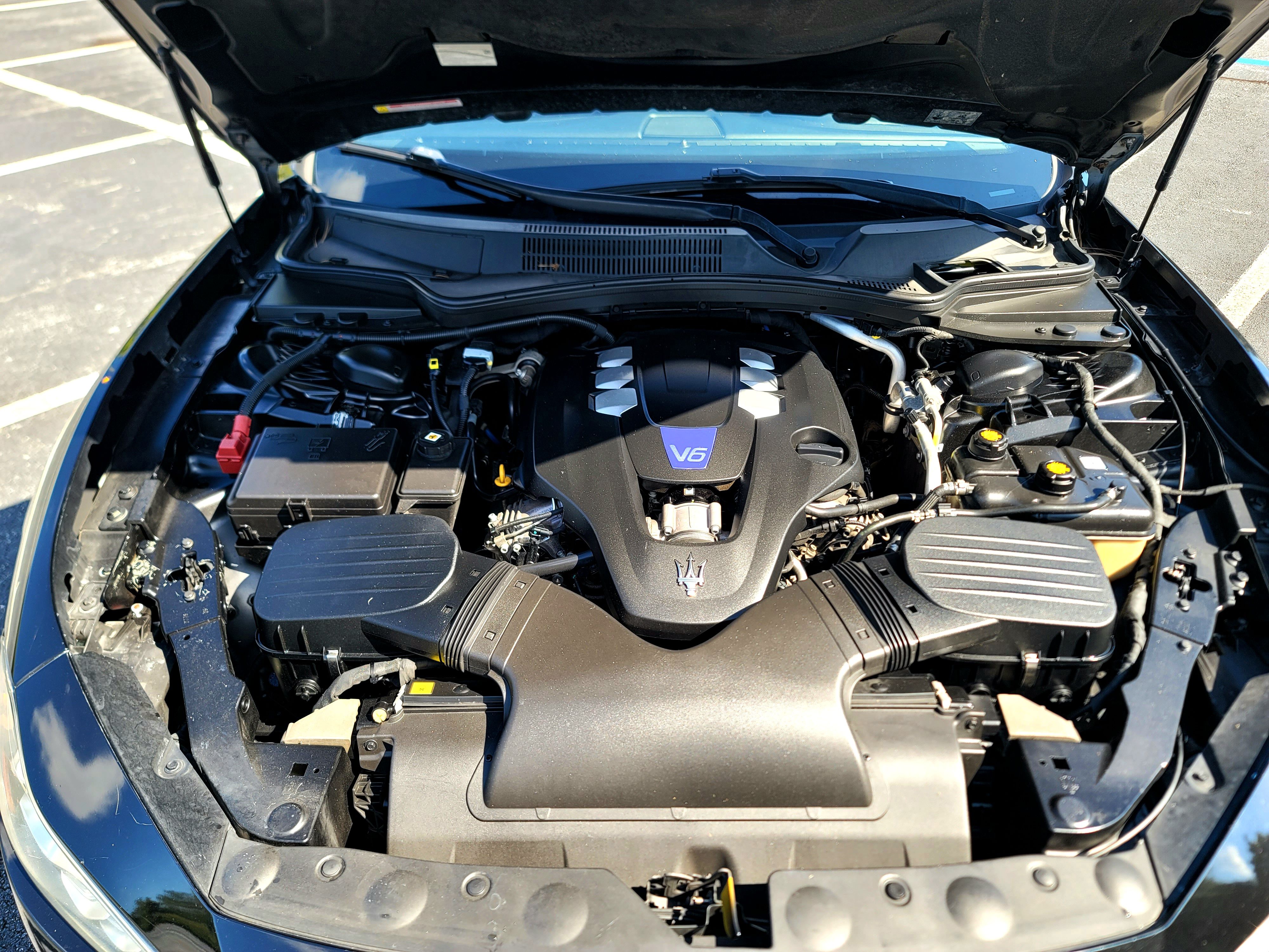 Used 2016 Maserati Ghibli S RWD image 16