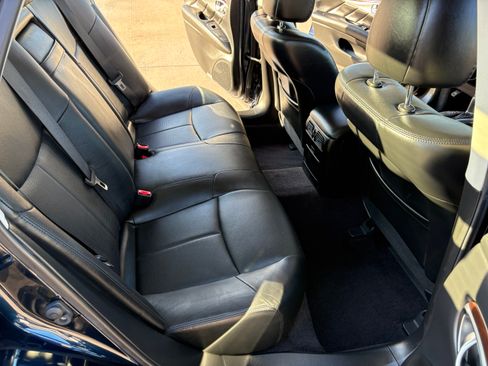 Used 2019 INFINITI Q70 Luxe w/ Proactive Package image 10