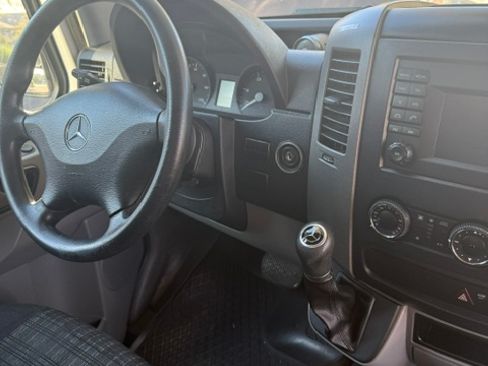 Used 2015 Mercedes-Benz Sprinter 3500 image 5