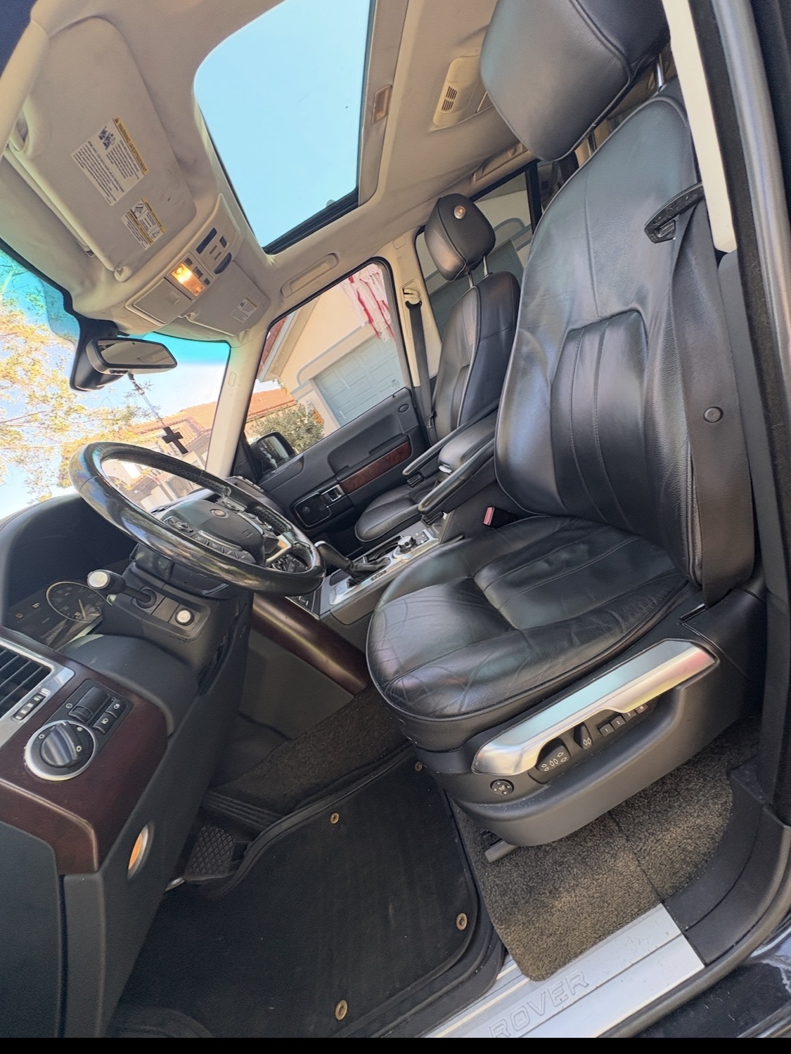 Used 2012 Land Rover Range Rover HSE AWD/4WD image 11
