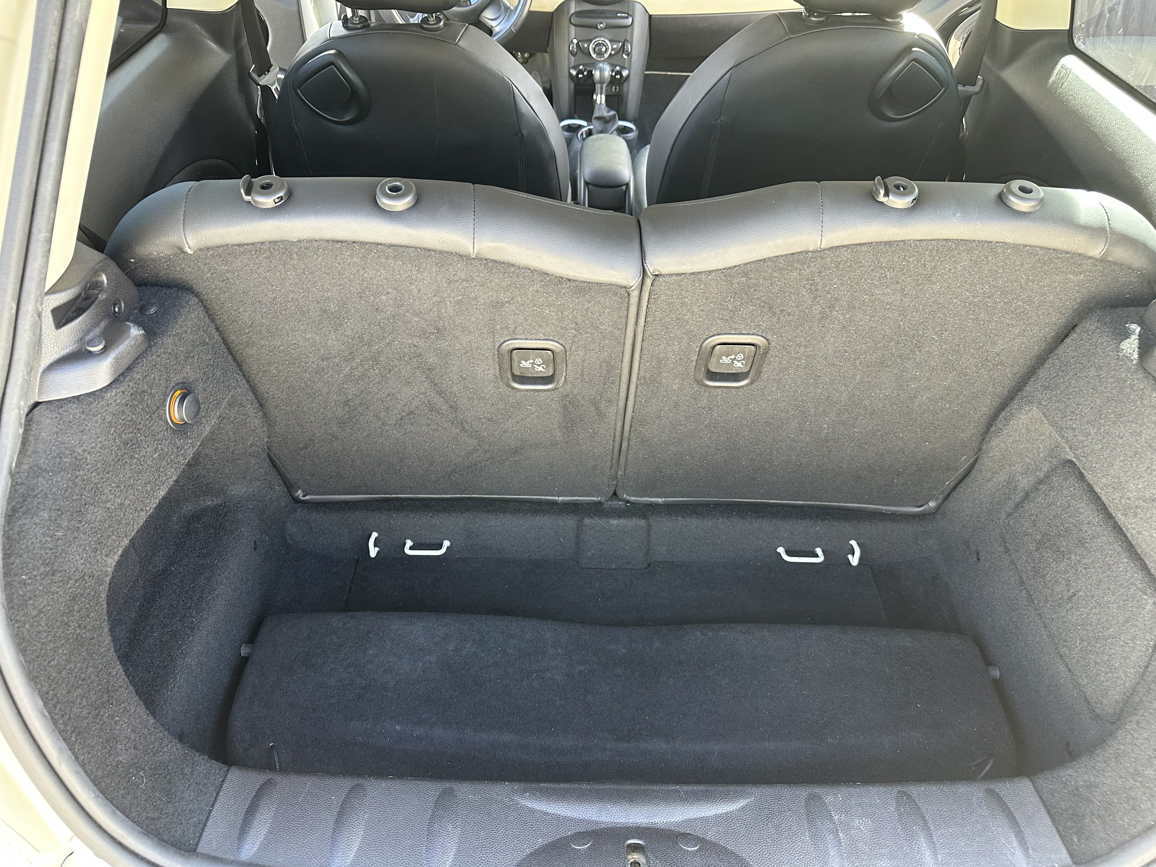 Used 2012 MINI Cooper Hardtop FWD image 8