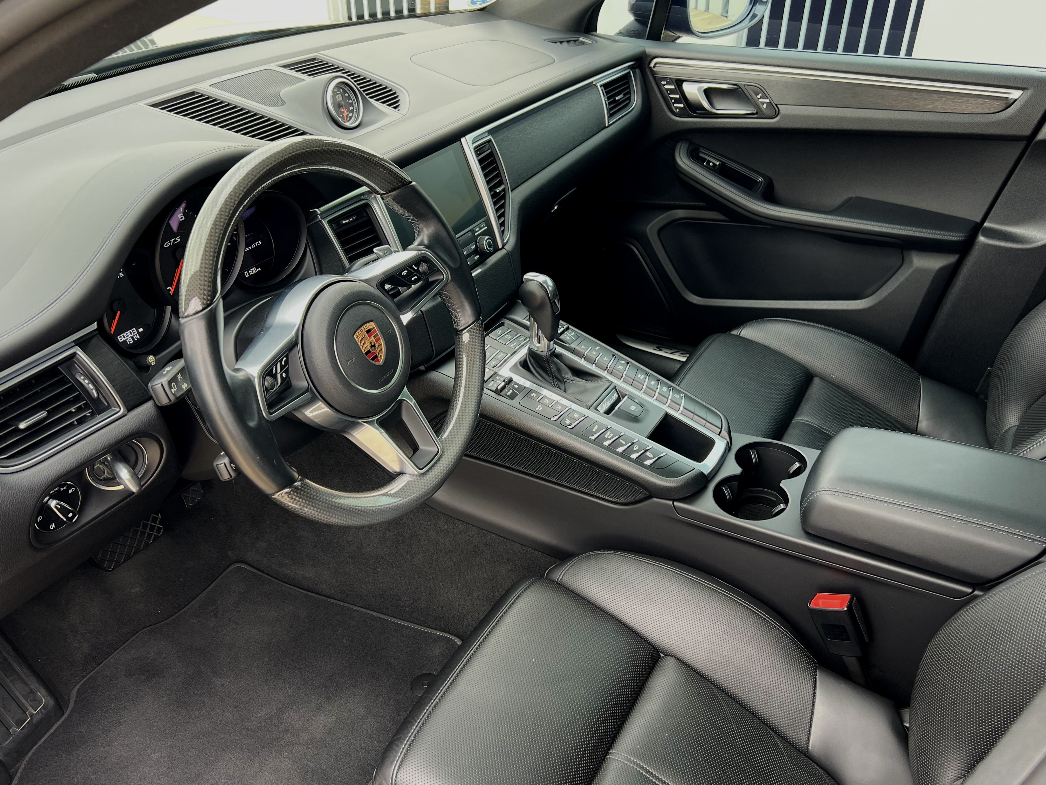 Used 2018 Porsche Macan GTS AWD/4WD image 15