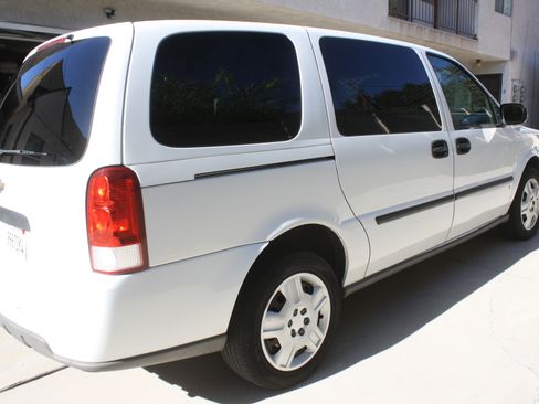 Used 2008 Chevrolet Uplander w/ Climate Package image 6