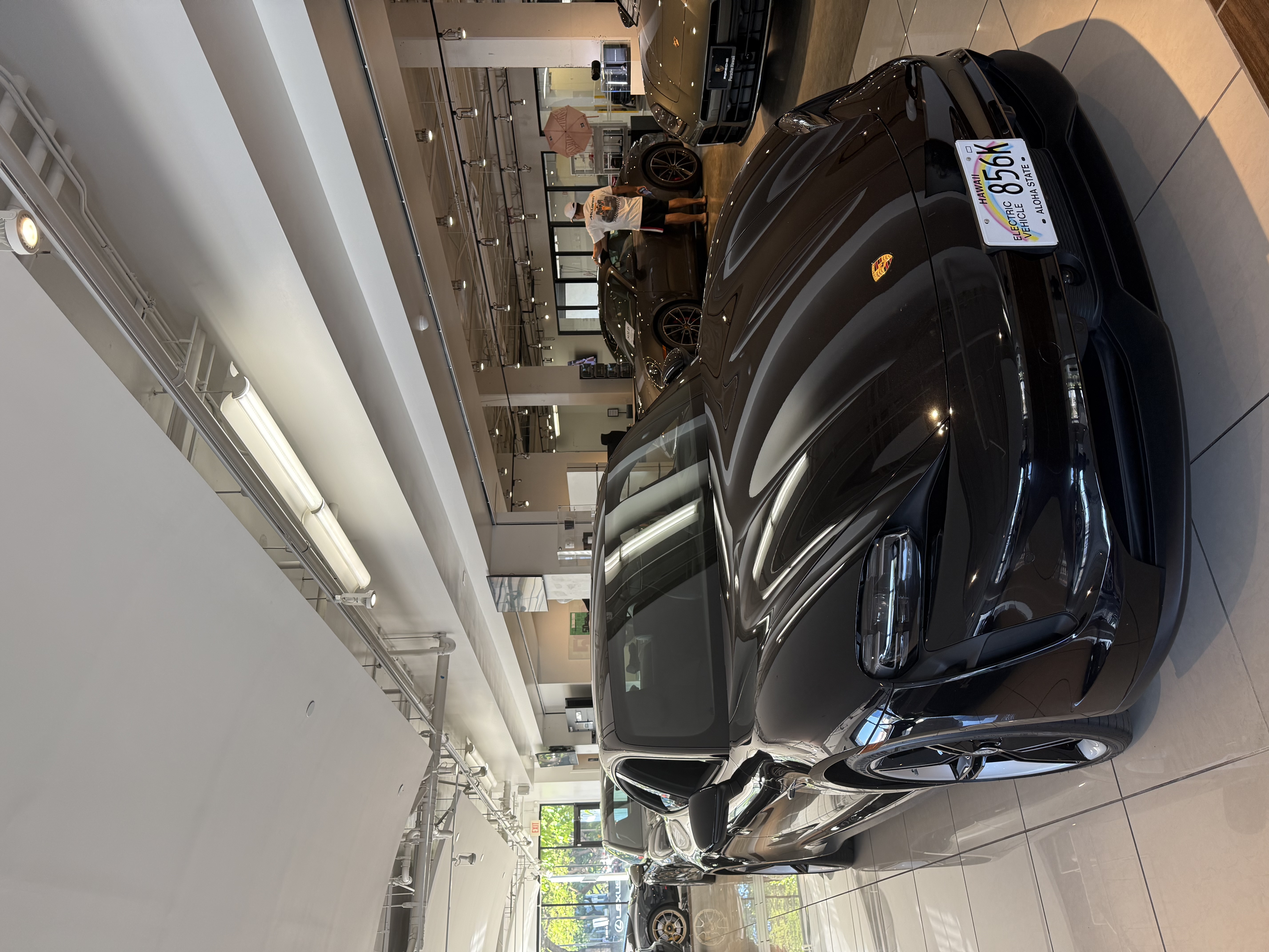 Used 2022 Porsche Taycan RWD image 5