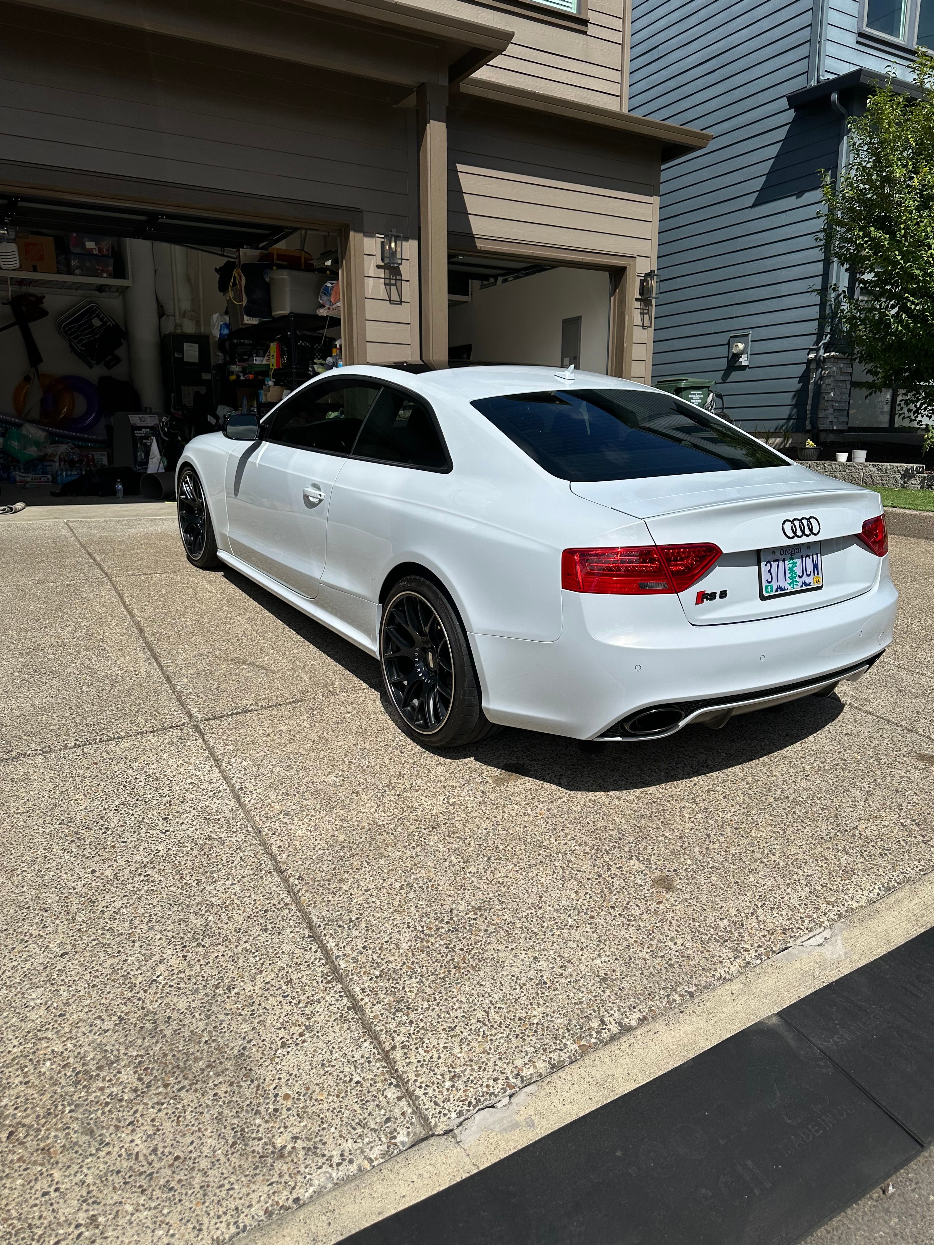 Used 2013 Audi RS 5 Coupe w/ Audi MMI Navigation Plus Pkg AWD/4WD image 8