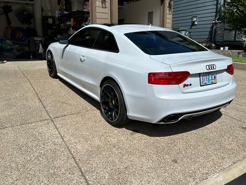 Used 2013 Audi RS 5 Coupe w/ Audi MMI Navigation Plus Pkg AWD/4WD image 8
