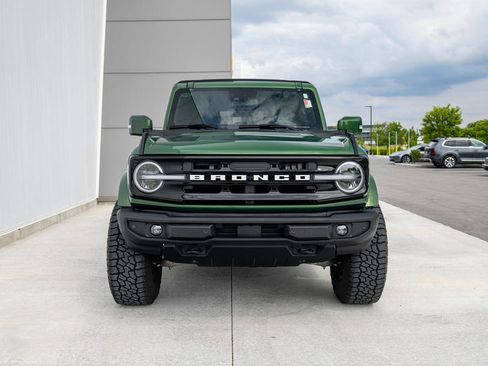Used 2022 Ford Bronco Outer Banks image 2