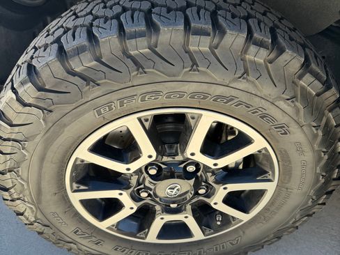 Used 2021 Toyota Tundra Limited w/ Limited Premium Package image 16