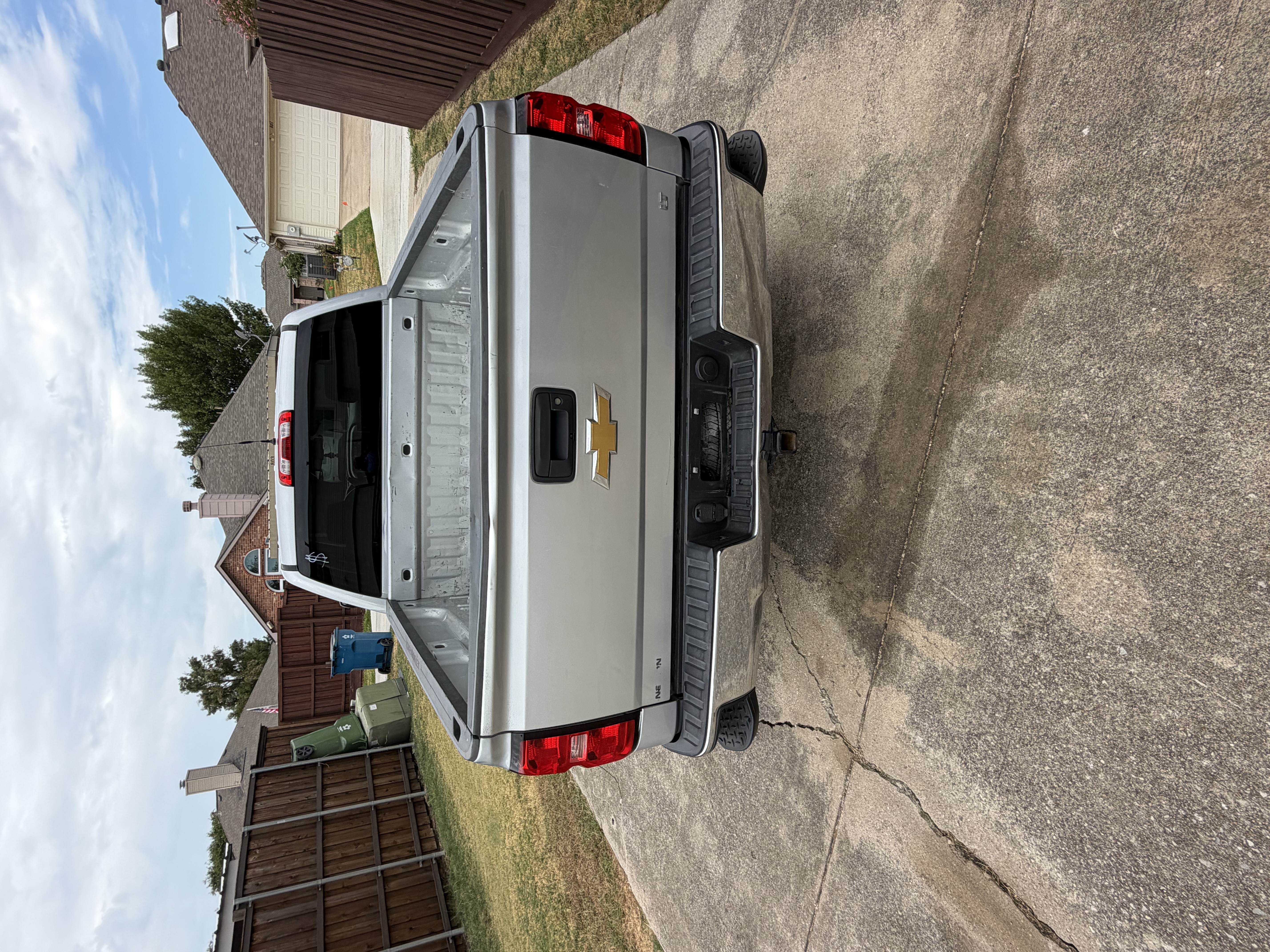 Used 2018 Chevrolet Silverado 1500 LT w/ Trailering Package AWD/4WD image 11