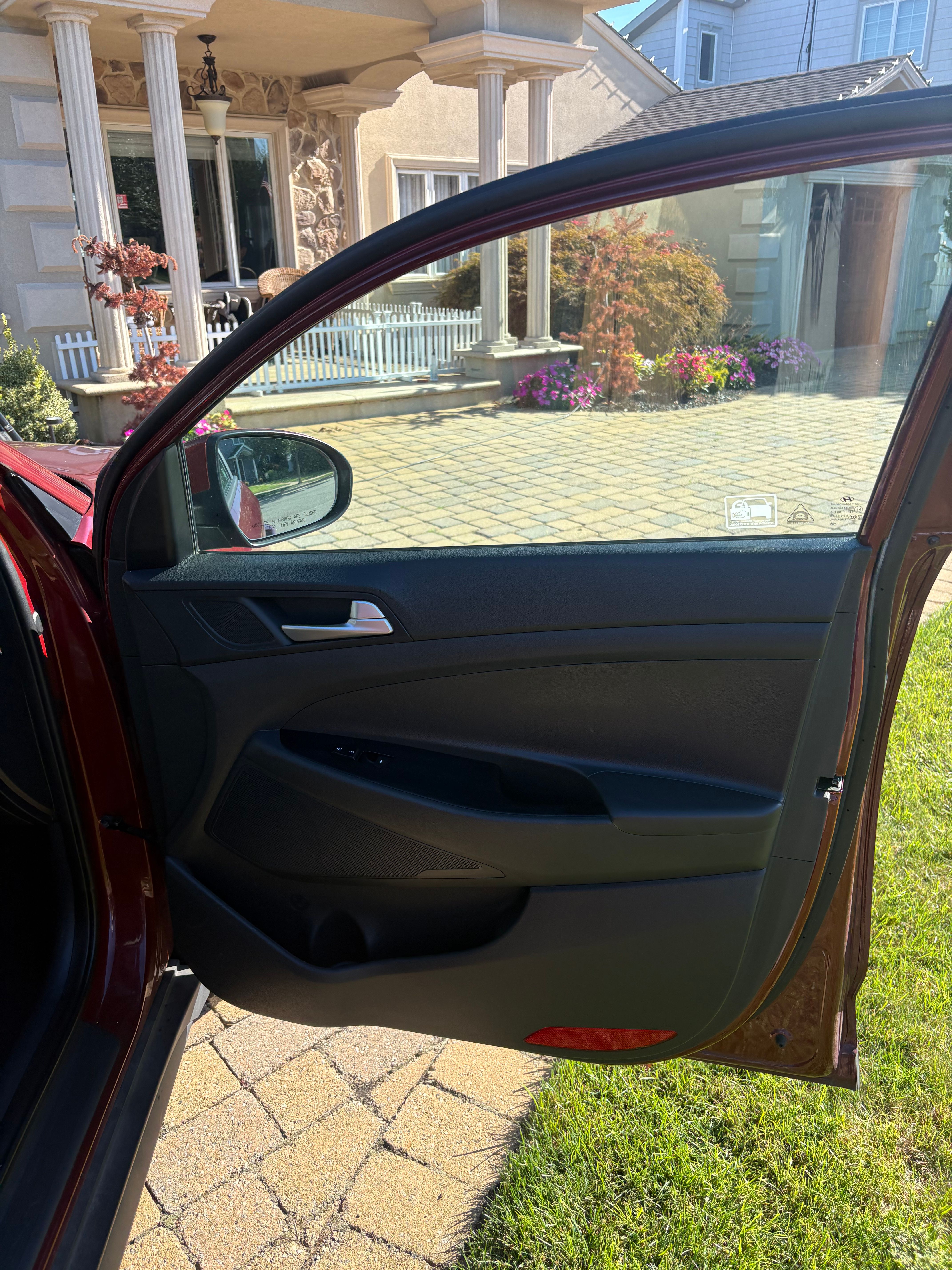Used 2019 Hyundai Tucson SE w/ Cargo Package AWD/4WD image 18